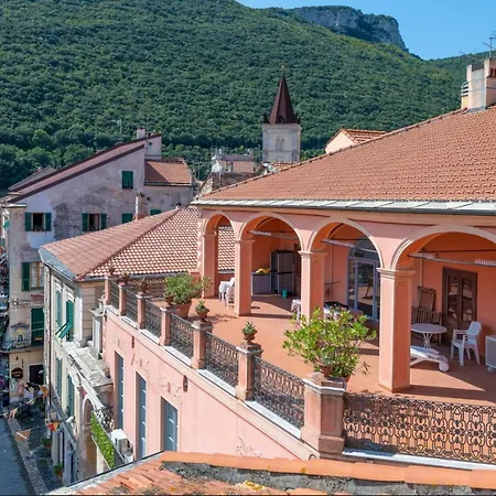 Palazzo Brunengo Appartamento Finale Ligure